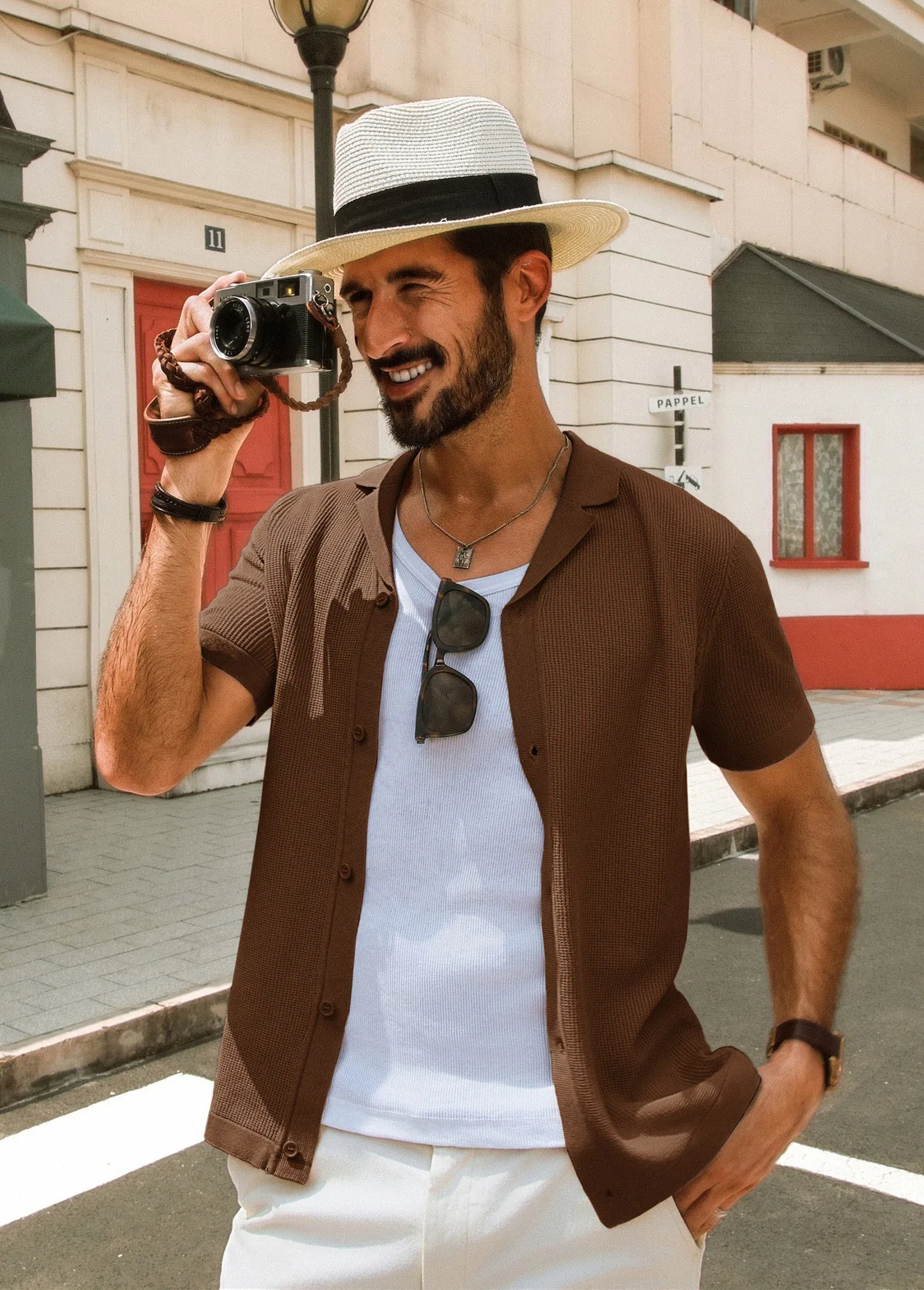 Men Textured Lapel Collar Cardigan Short Sleeve V-Neck Button-up Knitwear
