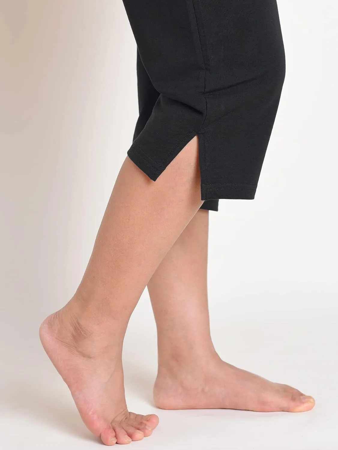 Weintee Women's Petite Cotton Capris with Pockets