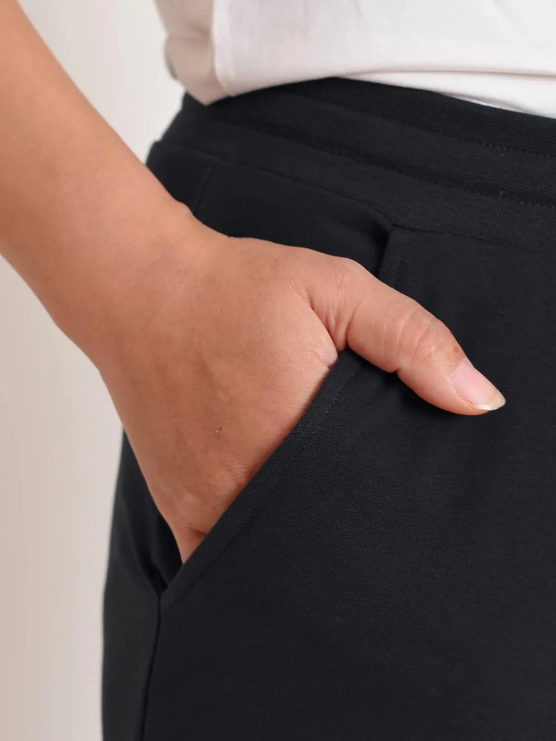 Weintee Women's Petite Cotton Capris with Pockets